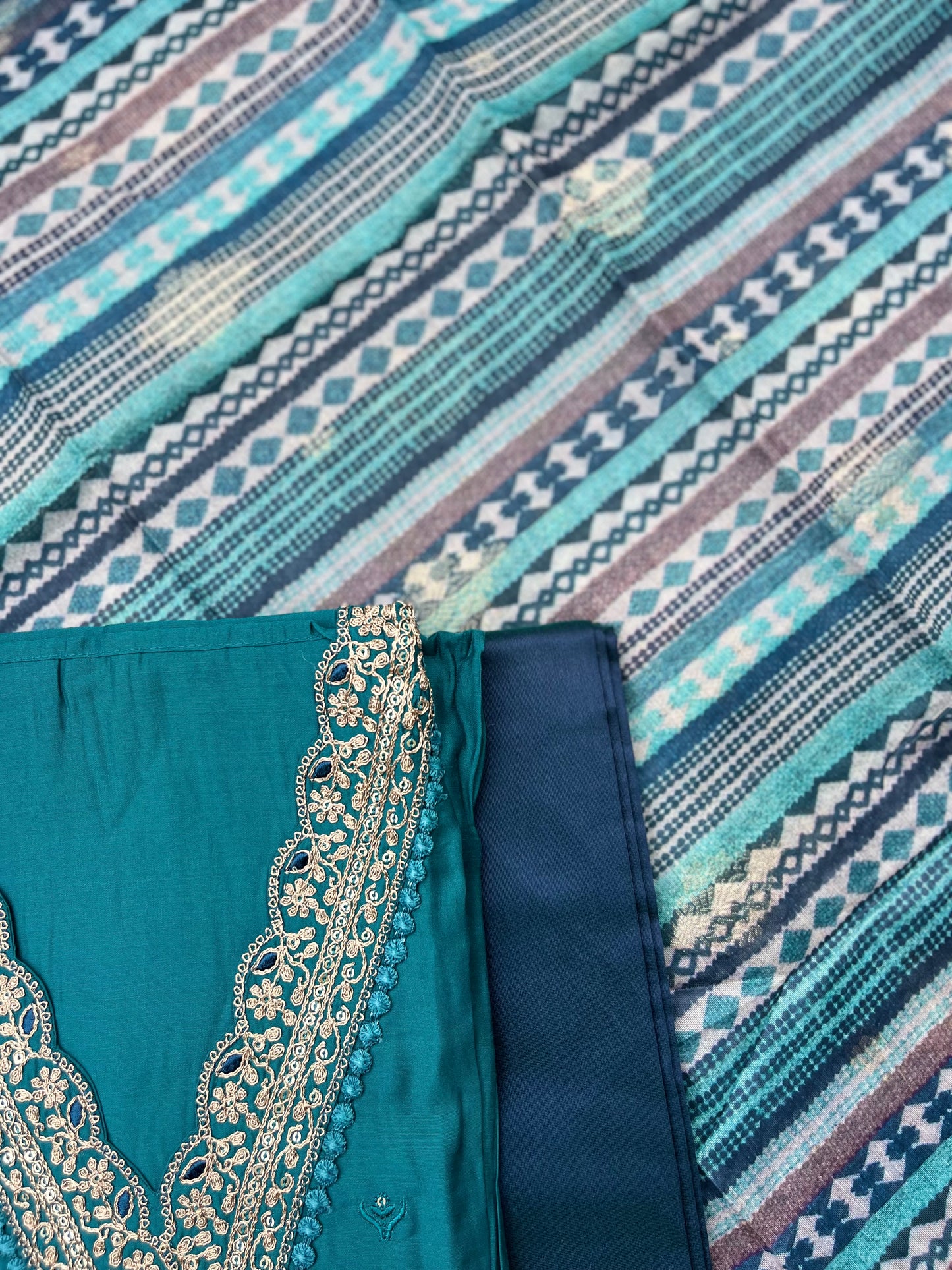 VT-256 Dola silk set