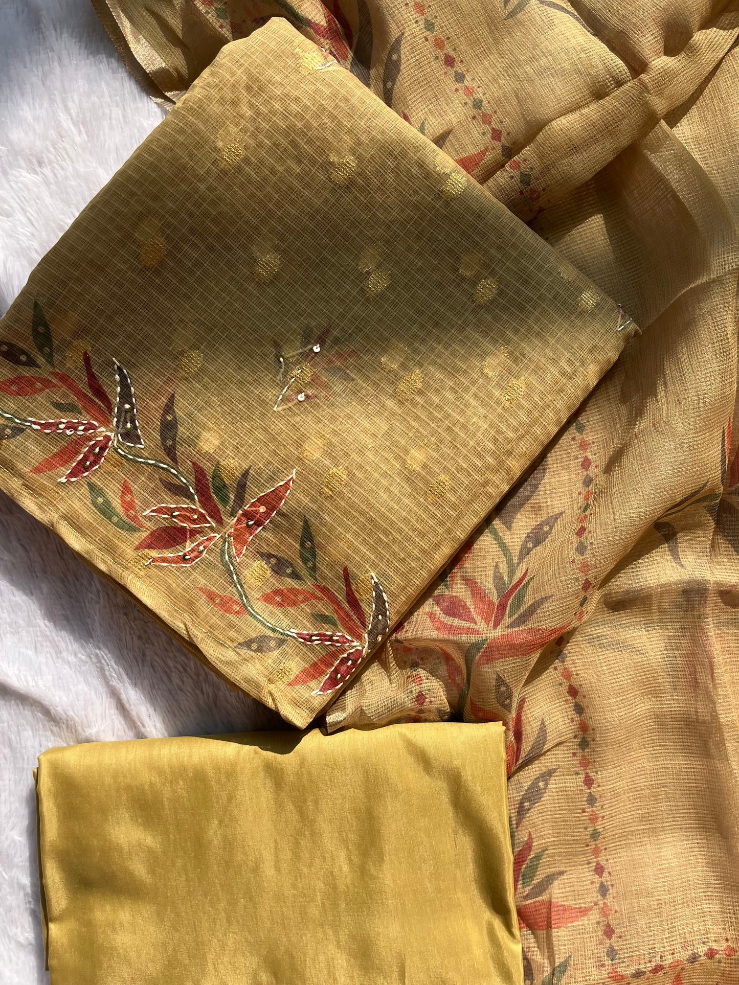 VT-305 Banarasi checks