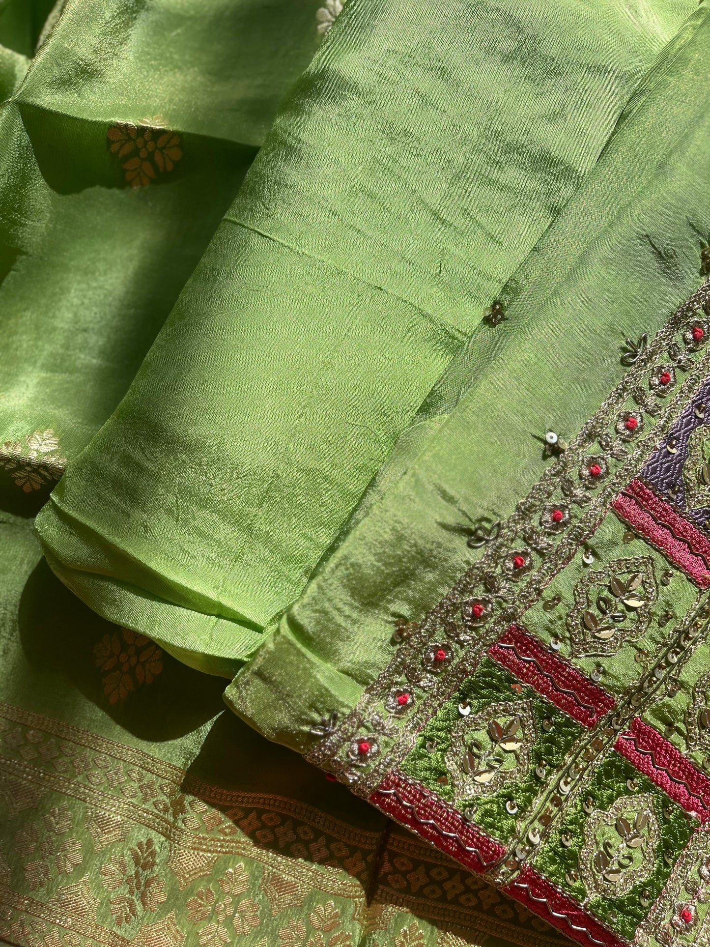 VT-240 Shimmer silk