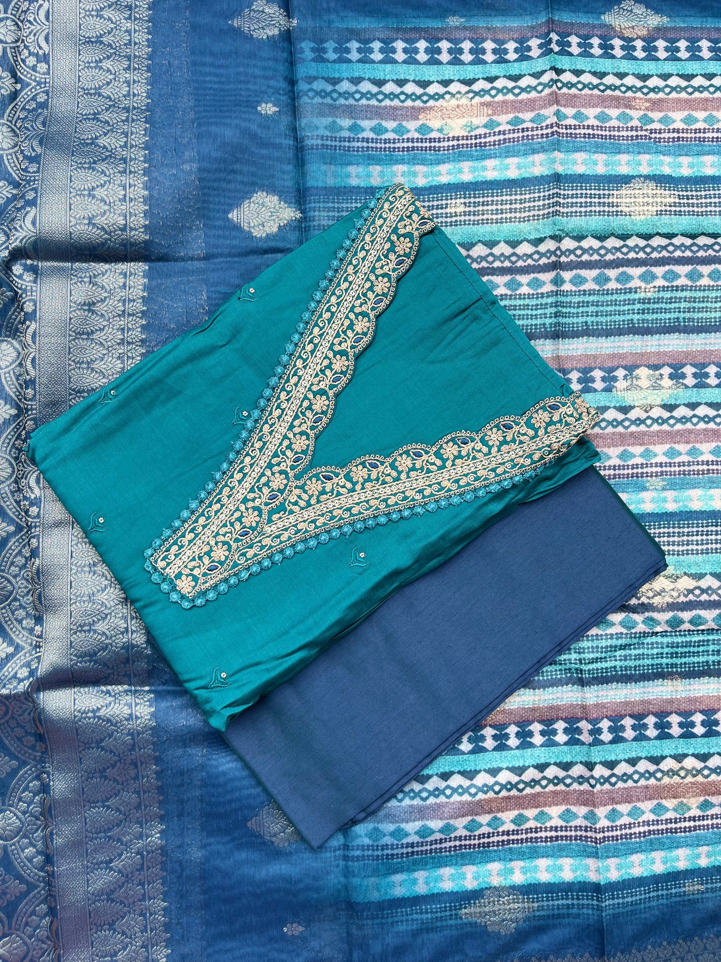 VT-256 Dola silk set
