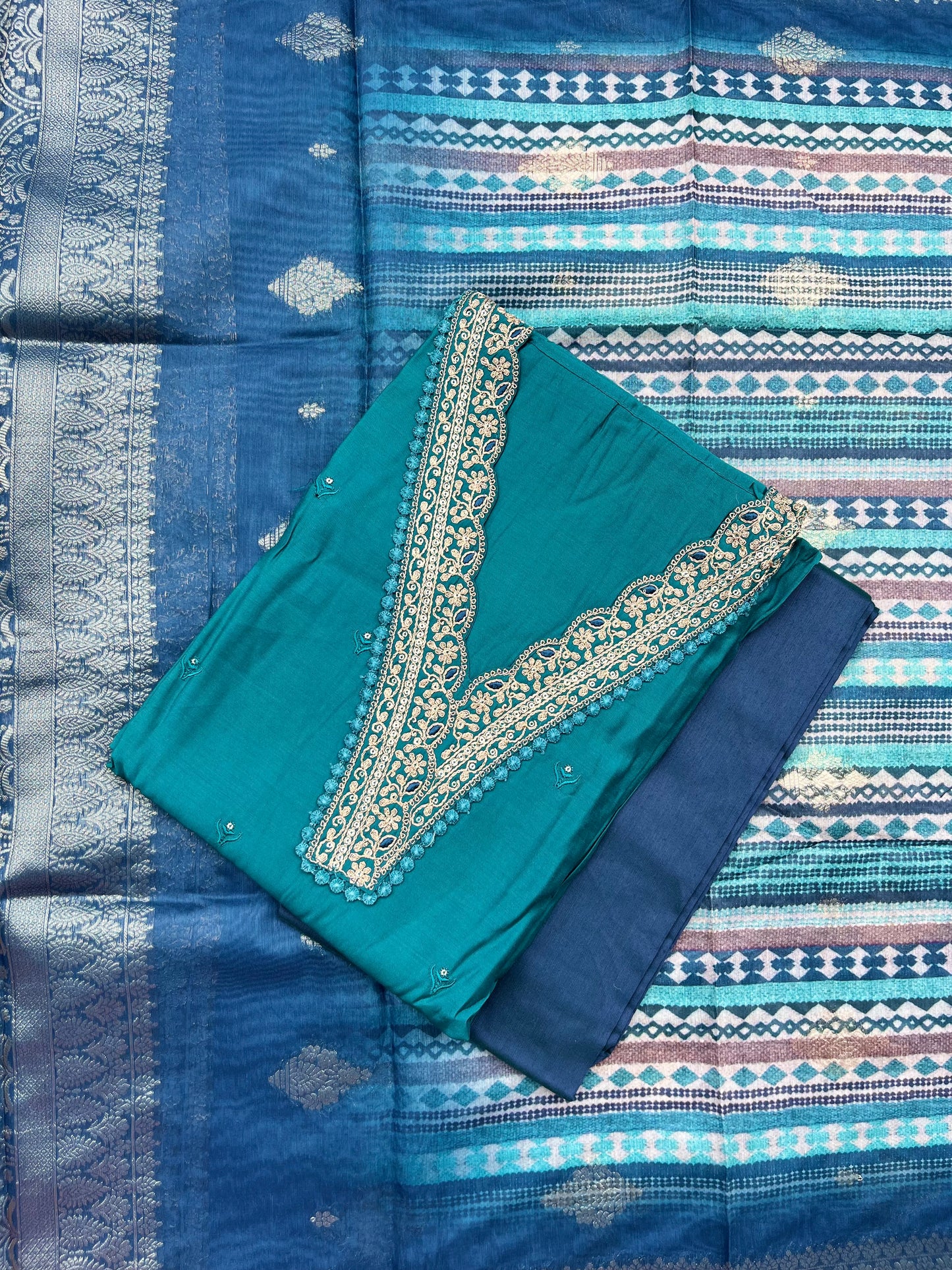 VT-256 Dola silk set