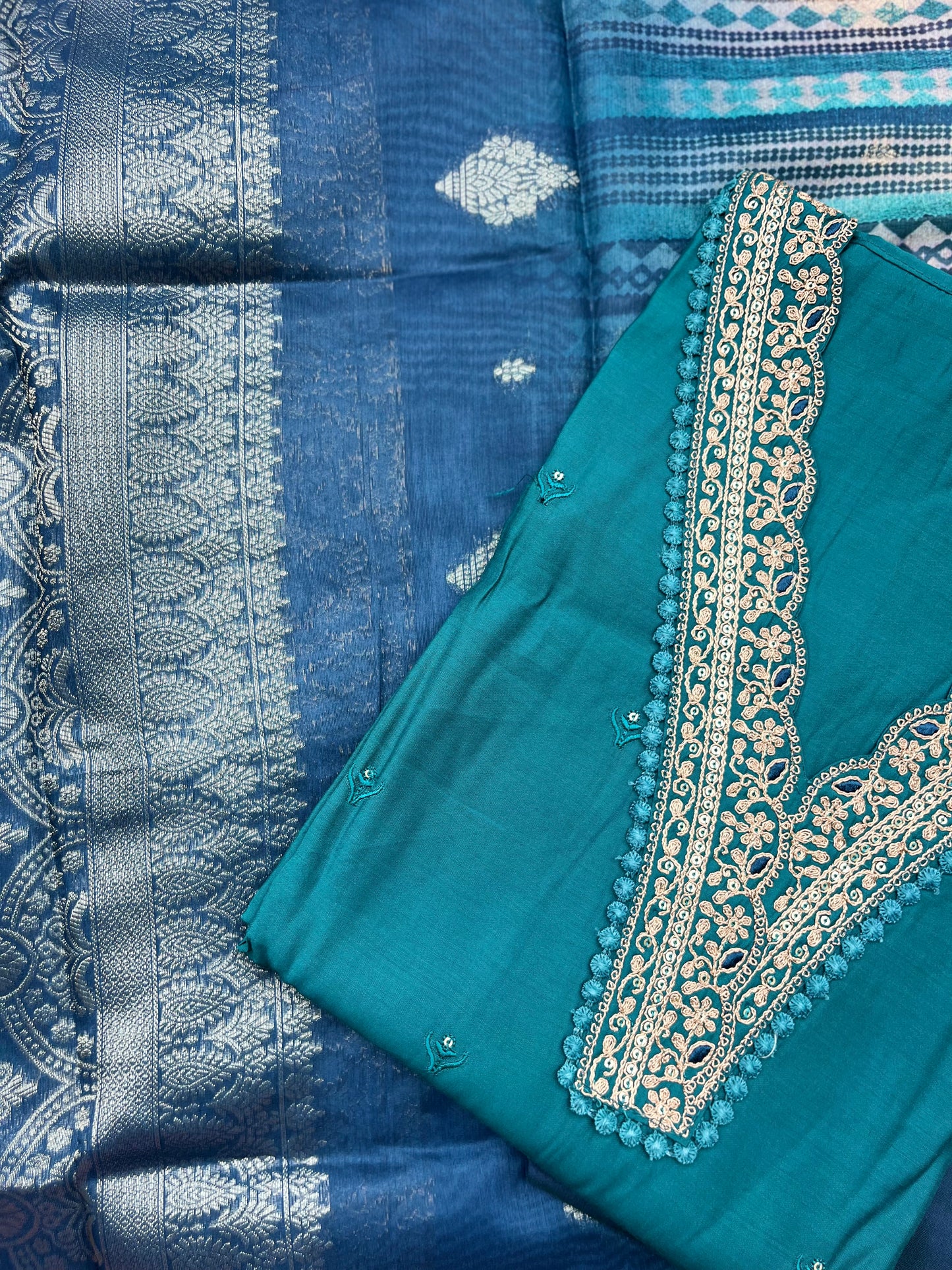 VT-256 Dola silk set