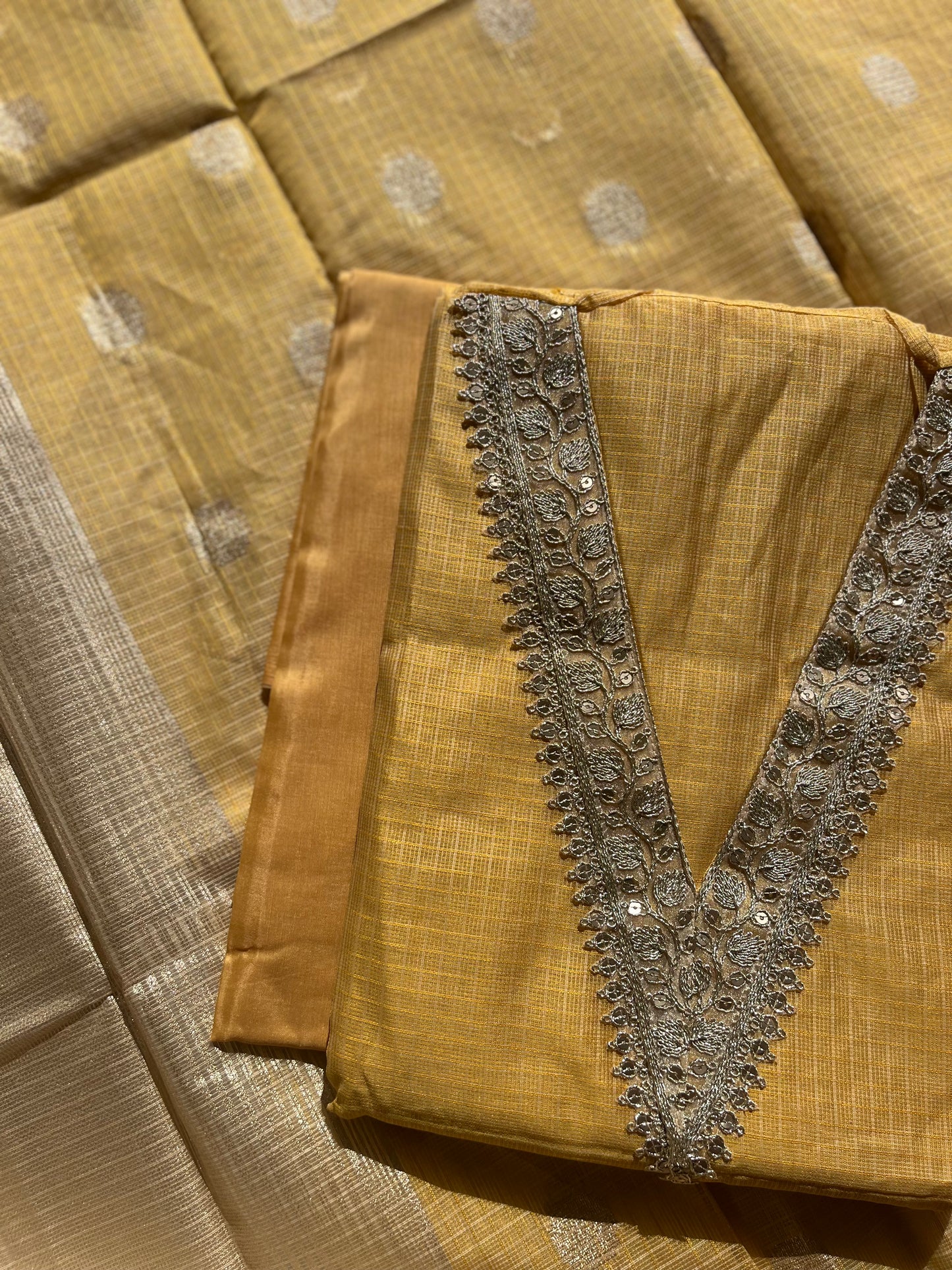VT-262 Banarasi Kota Checks