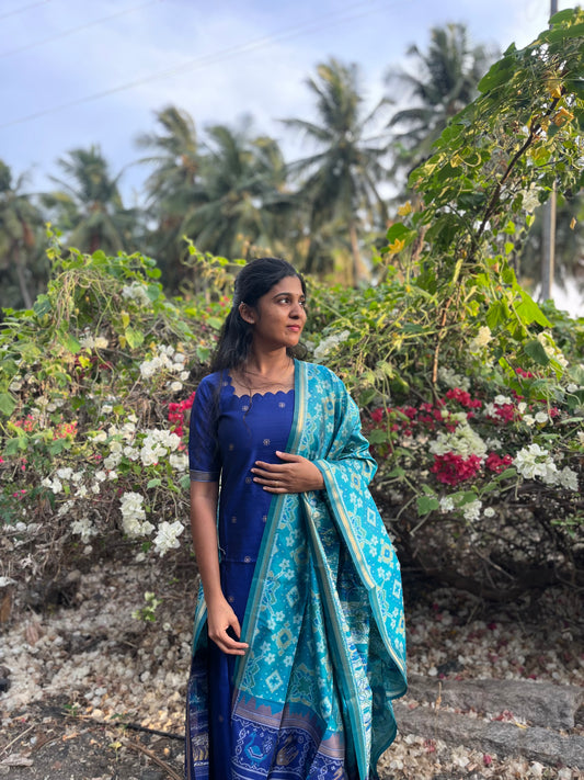 Vyana Blue