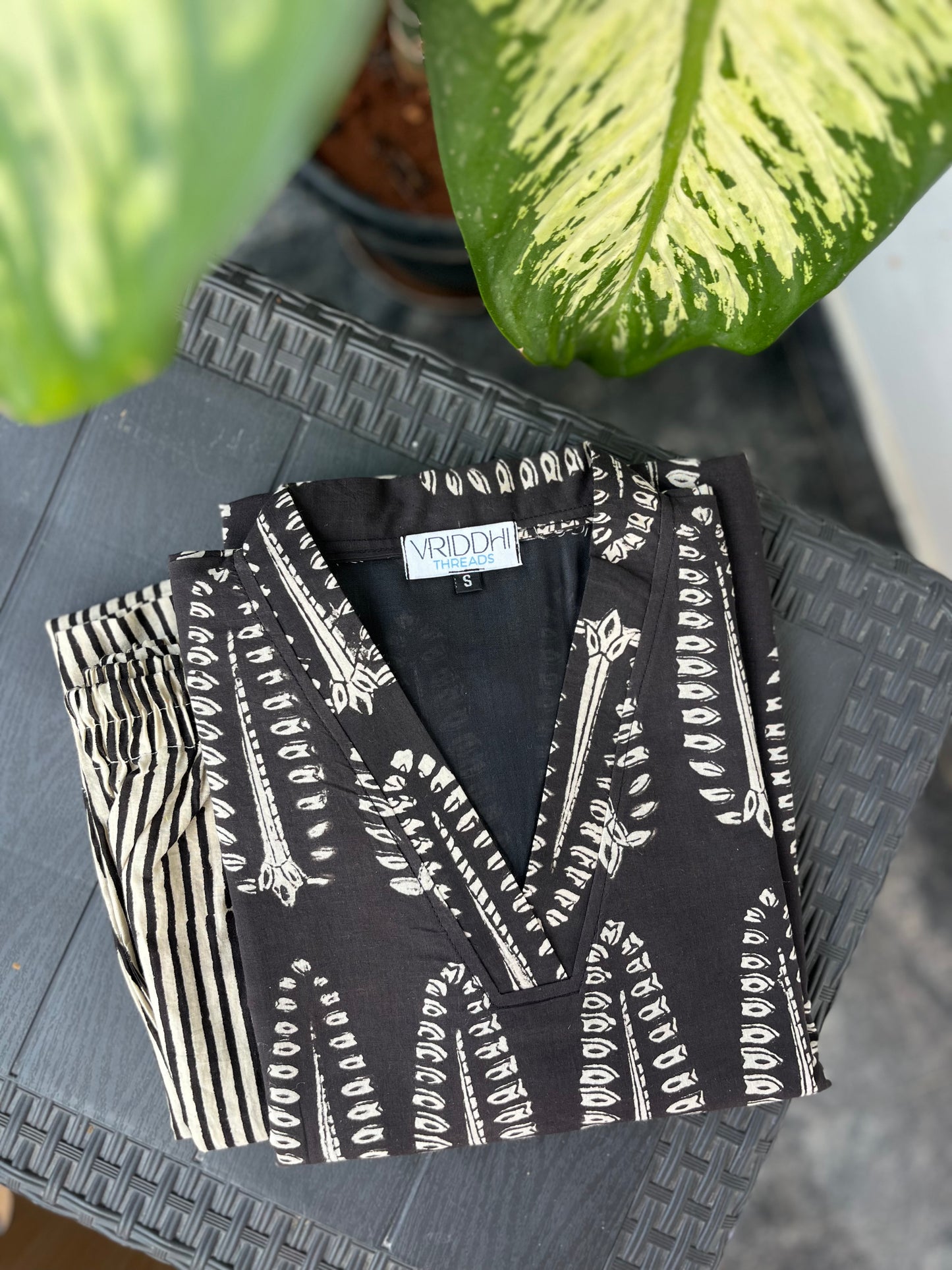 Sindhura Black - The hand-block edition