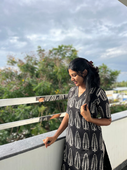 Sindhura Black - The hand-block edition